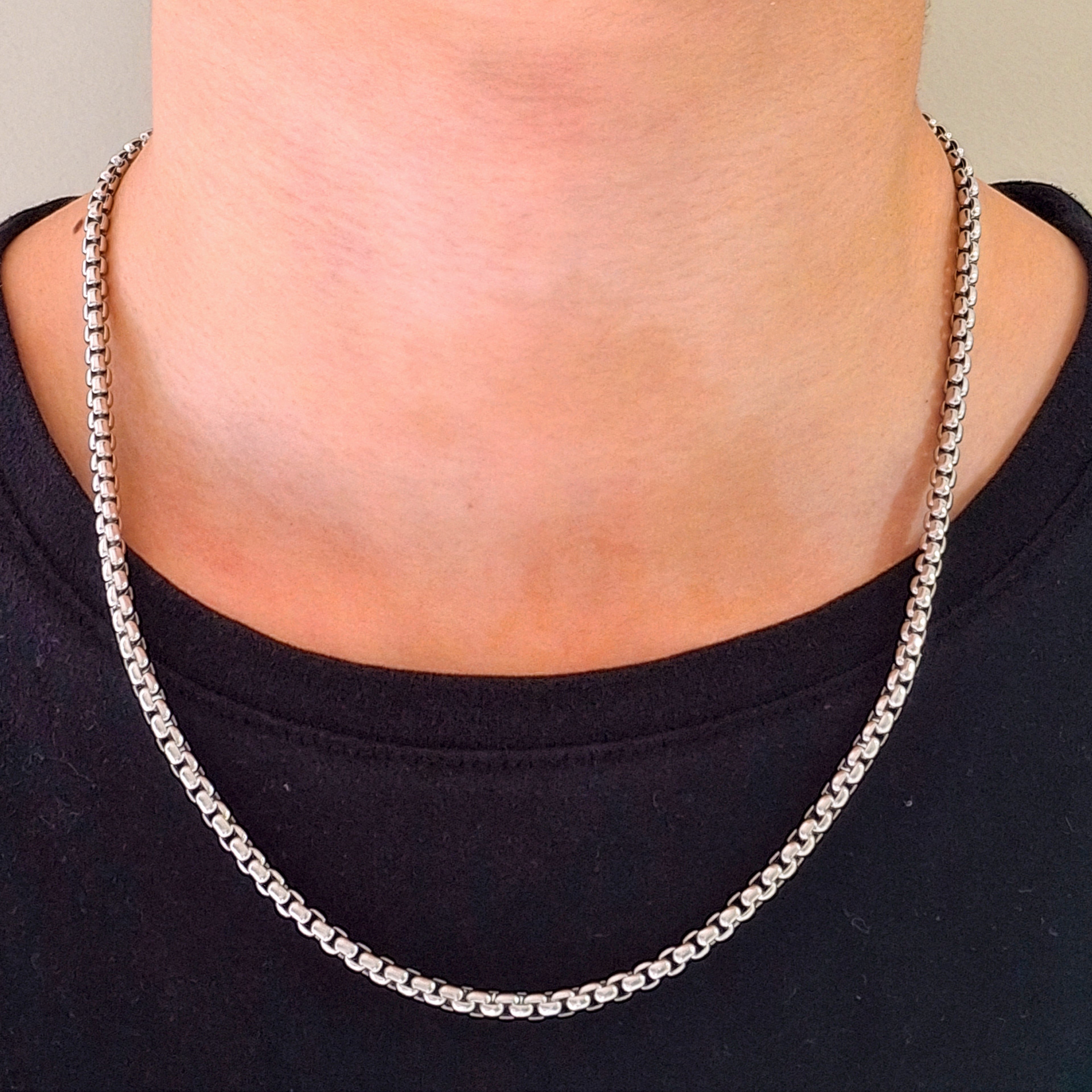 Sleek Box Chain