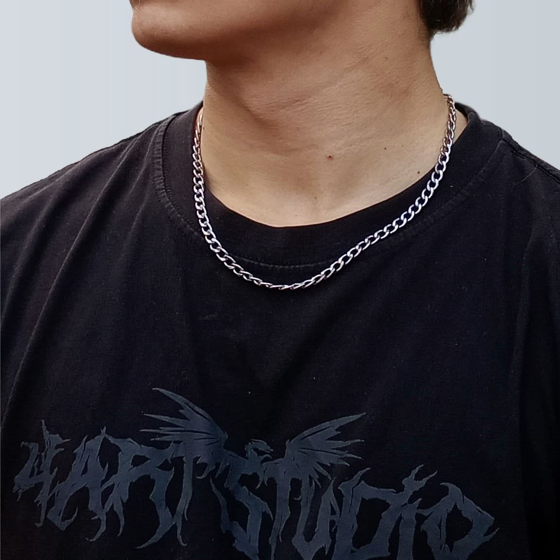 Sleek Cuban Chain - Sleek & Stylish